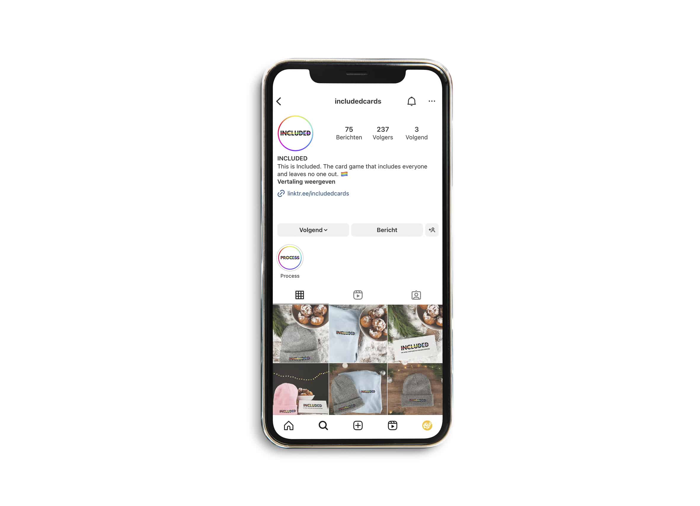 een zwarte telefoon met een instagram account erop